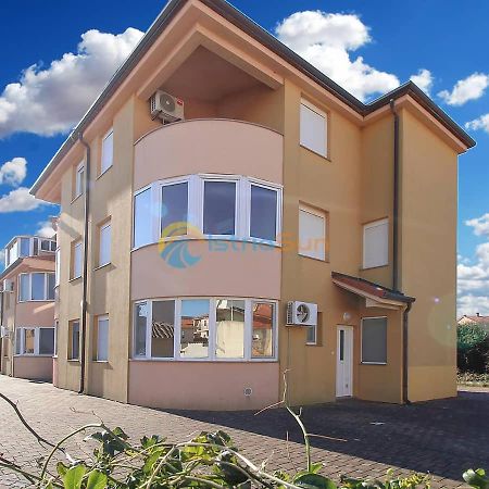Apartments Bardak Лижнян Экстерьер фото