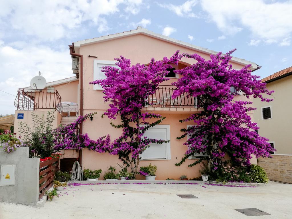 Apartments Bardak Лижнян Экстерьер фото